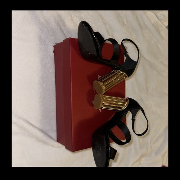 Salvatore Ferragamo caged flower heels - Picture 3 of 7